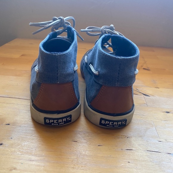 Sperry Top Sider High Tops - Picture 3 of 10